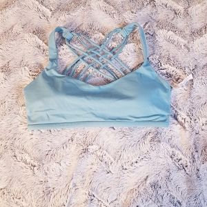 EUC 10 Lululemon Free to Be Wild Bra in TIDT